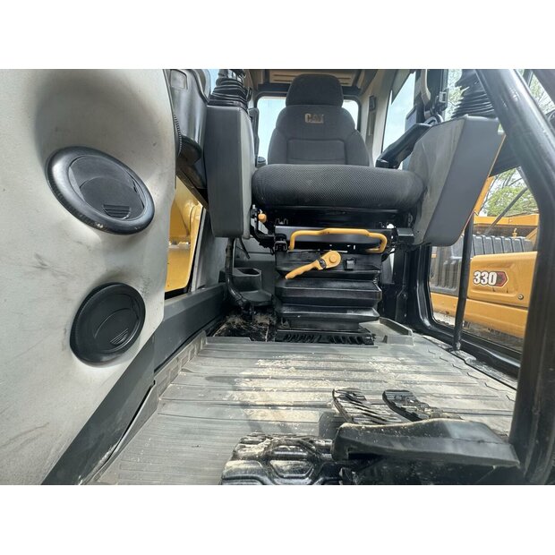 2025 كاتربيلر 323GC-46041703