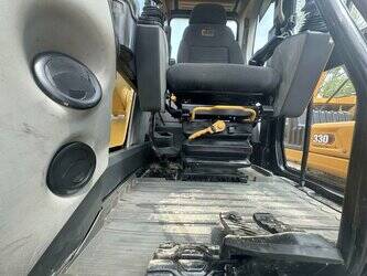 2025-caterpillar-323gc-1433003-46041703