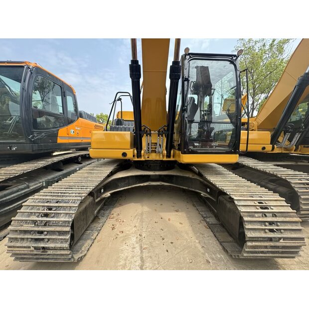 2025 كاتربيلر 323GC-46041710