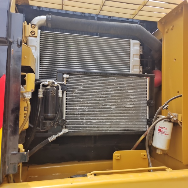 2025 Caterpillar 323D-46041730