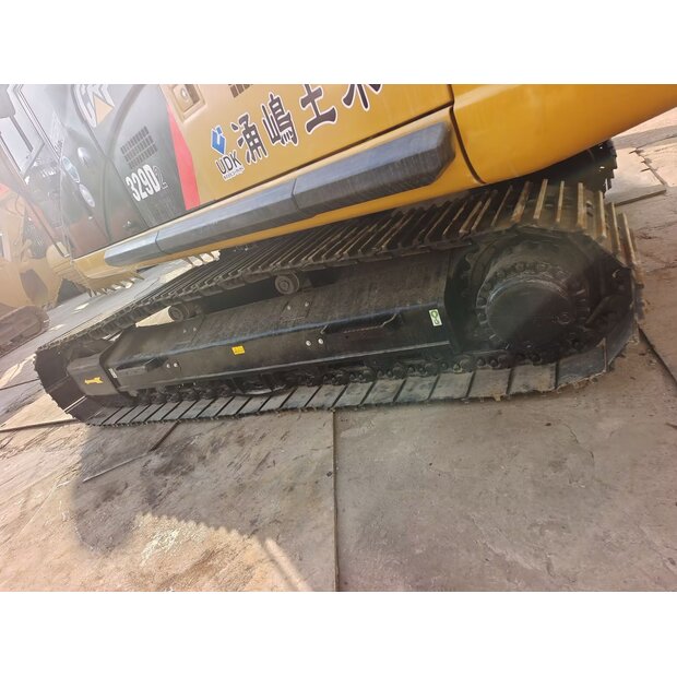 2025 Caterpillar 329D2-46041769