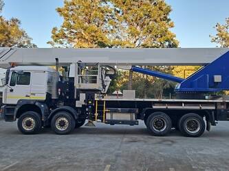 صورة ل رافعات هوائية 2004 وماج WT620