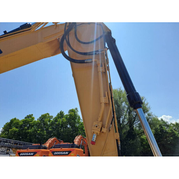 2018 Caterpillar 320-46042357