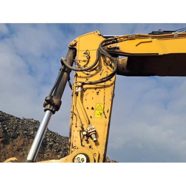 2024 Caterpillar 395-46042444