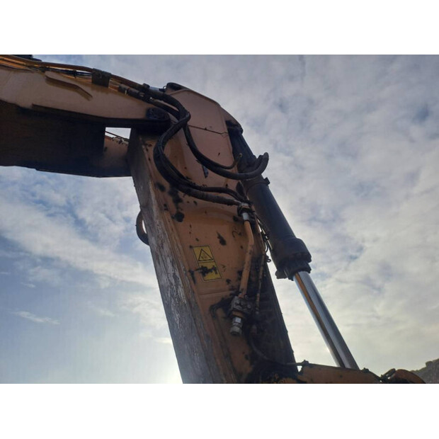 2024 Caterpillar 395-46042445