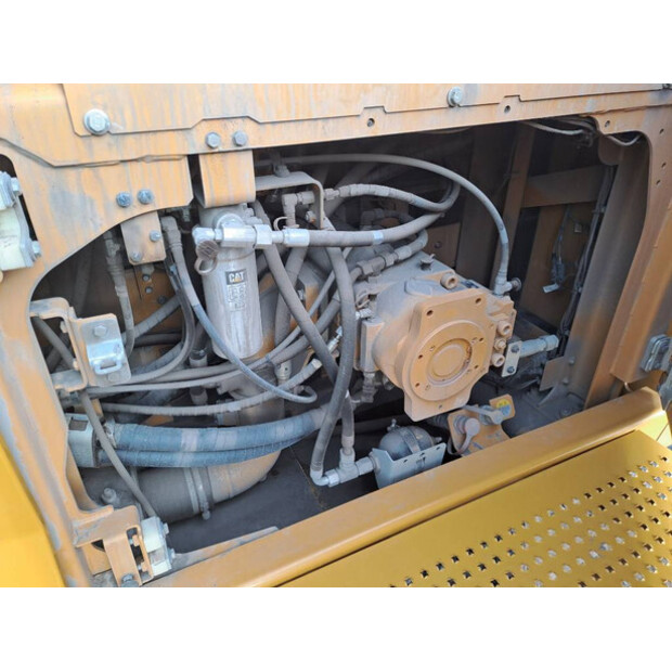 2024 Caterpillar 395-46042451