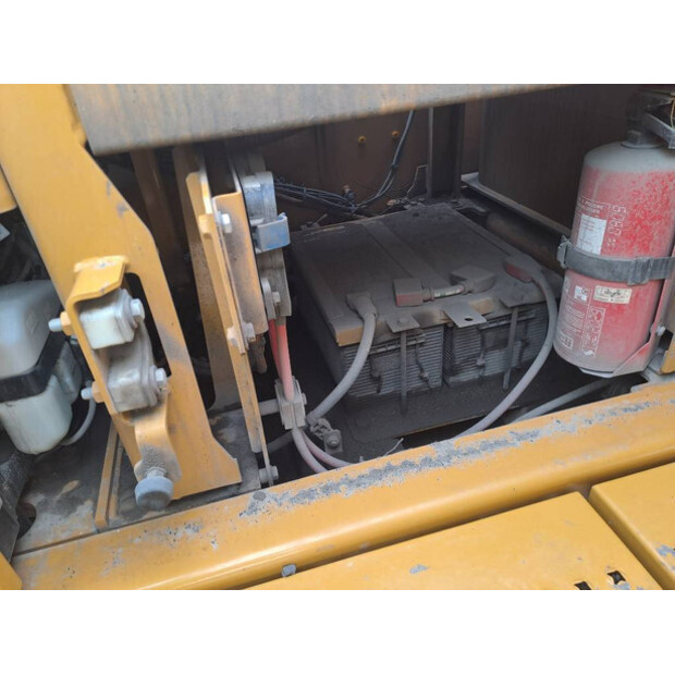 2024 Caterpillar 395-46042455