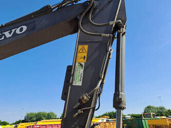 2017-volvo-ec220el-1433040-46042671