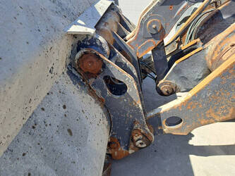 2013-volvo-l180g-1433052-46043016