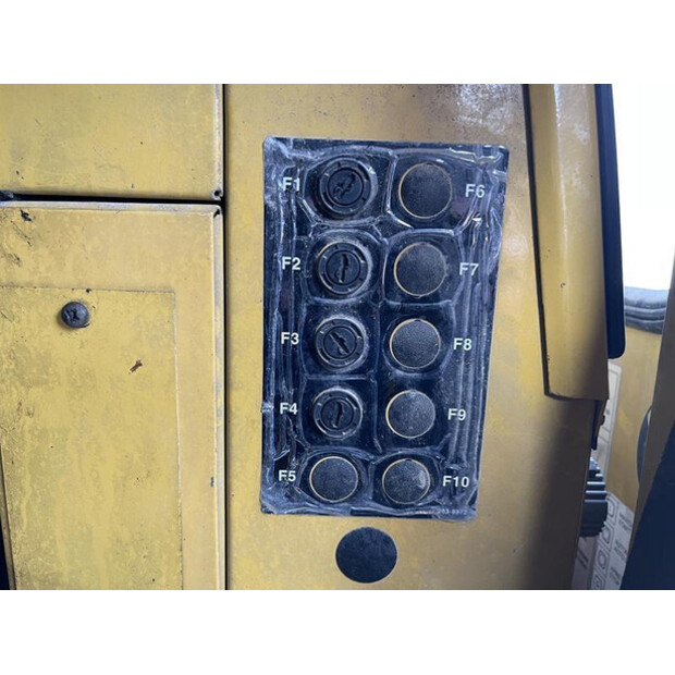 2011 OLYMPIAN GEP22-46043057