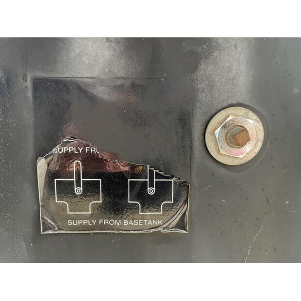 2011 OLYMPIAN GEP22-46043074