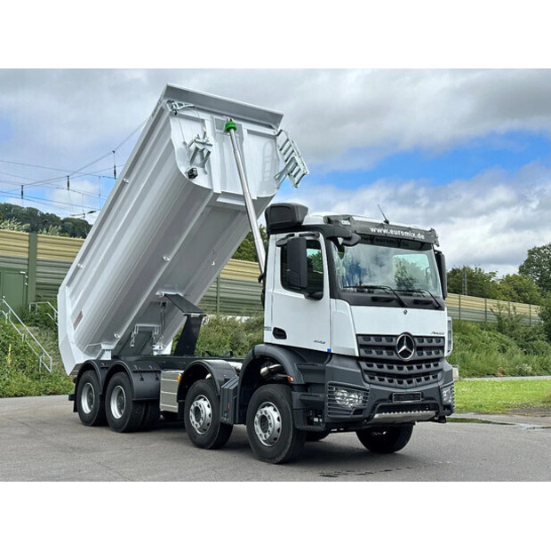 2024 Mercedes-Benz Arocs 4142-46043204