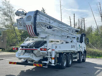 2025-mercedes-benz-arocs-4142-1433083-46043673