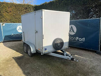 Image for FLATBED TRAILERS 2014 Saris gesloten