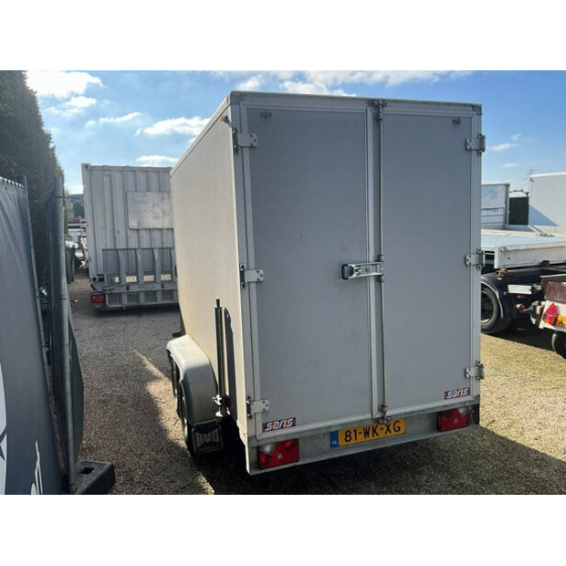 2014 Saris gesloten-46043932