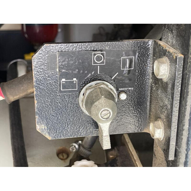 2009 INGERSOLL RAND G60-46044283