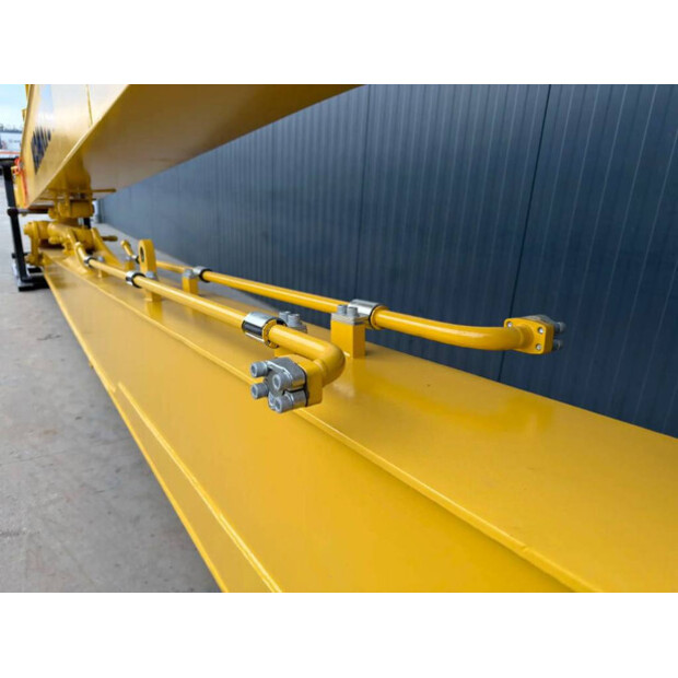 2026 Komatsu PC210-46044460