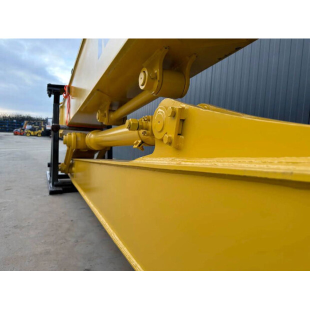 2026 Komatsu PC210-46044470