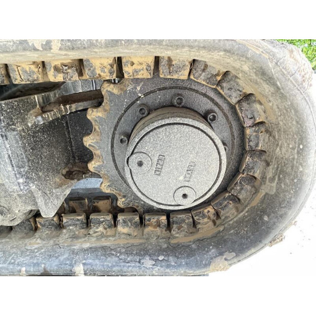 2019 JCB 15C-1-46044680