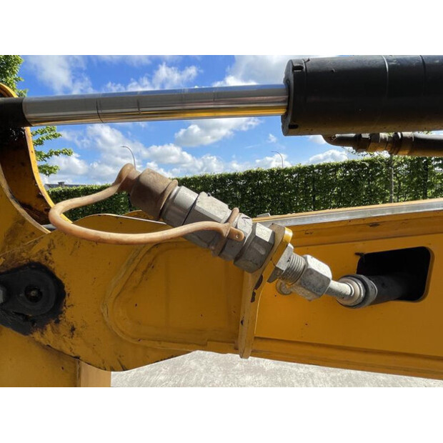 2019 JCB 15C-1-46044729