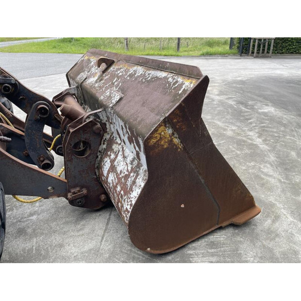 1999 Volvo L70C-46044807