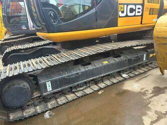 2024-jcb-js220-46044860