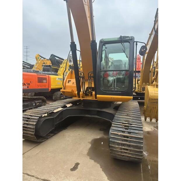 2024 JCB JS220-46044861