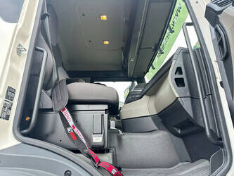 2025-man-tgs-33-440-1433168-46045255