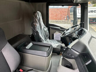 2025-man-tgs-33-440-1433168-46045256