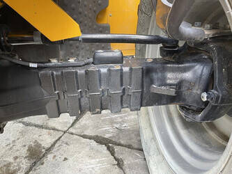 2013-manitou-mt932-1215149-46045283