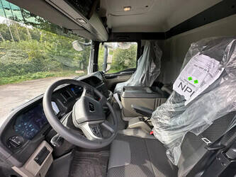 2025-man-tgs-33-440-1433171-46045335