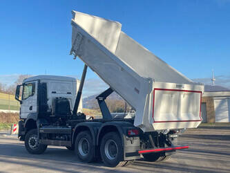 2025-man-tgs-33-440-1433175-46045391