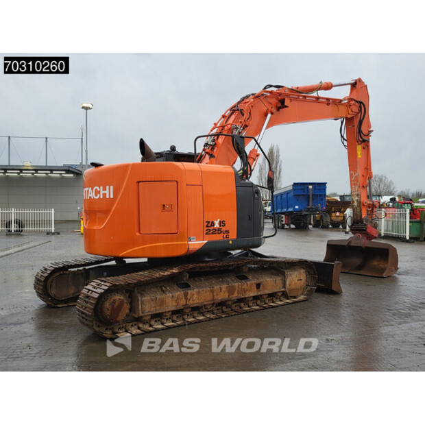 2016 Hitachi ZX225USLC-5B-46045995
