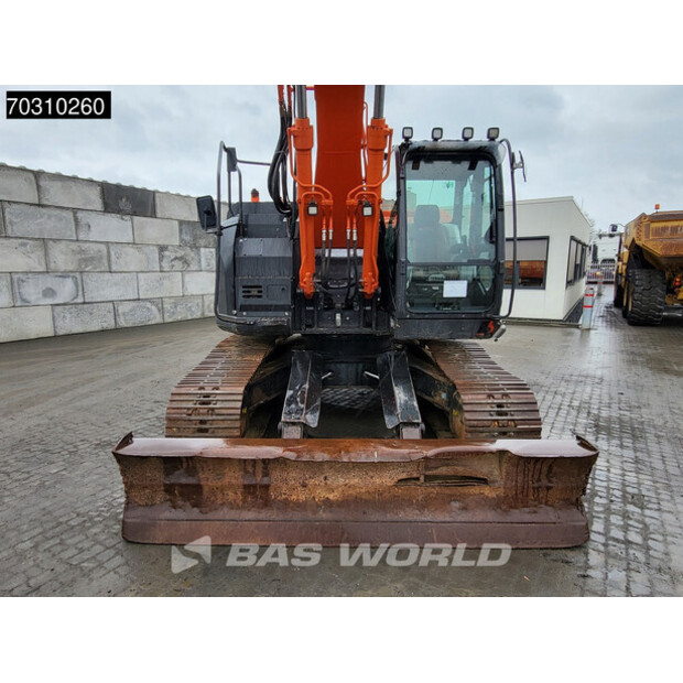 2016 Hitachi ZX225USLC-5B-46045998