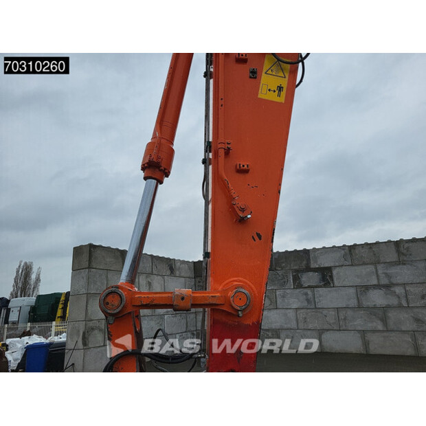 2016 Hitachi ZX225USLC-5B-46046000