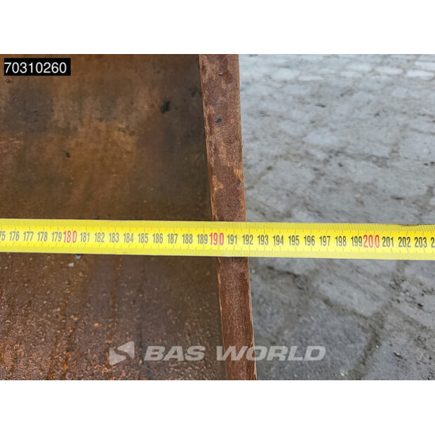 2016 Hitachi ZX225USLC-5B-46046005