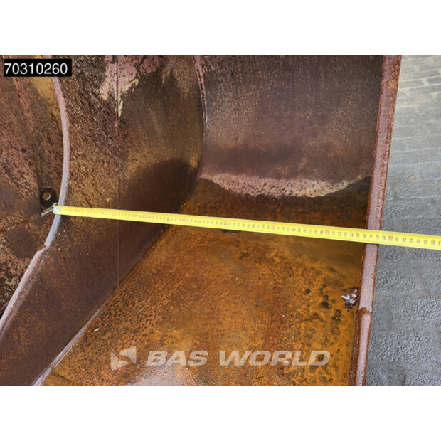 2016 Hitachi ZX225USLC-5B-46046015