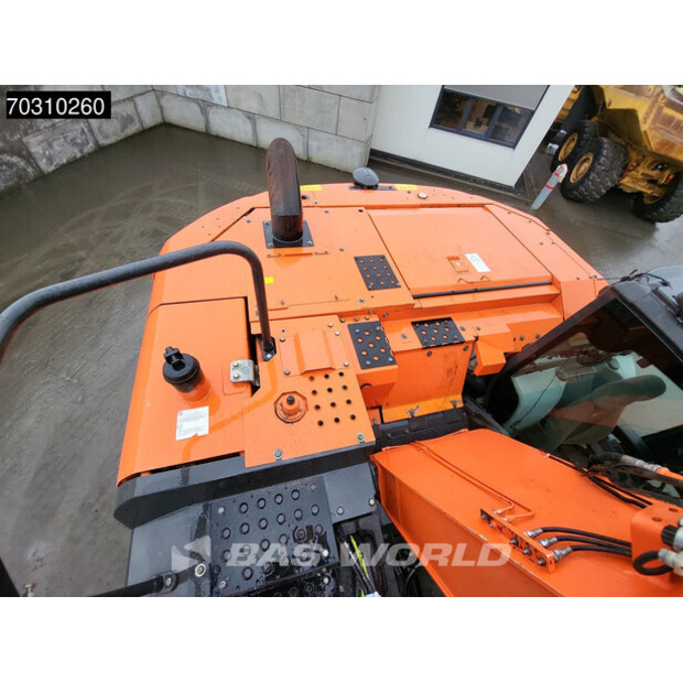 2016 Hitachi ZX225USLC-5B-46046017