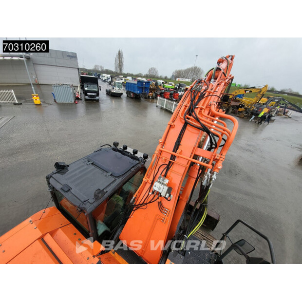 2016 Hitachi ZX225USLC-5B-46046024