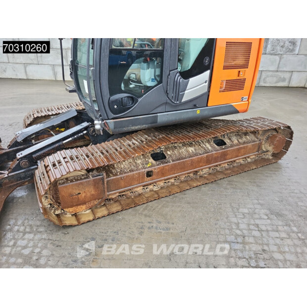 2016 Hitachi ZX225USLC-5B-46046027