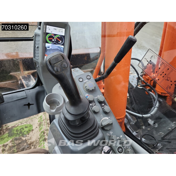 2016 Hitachi ZX225USLC-5B-46046034