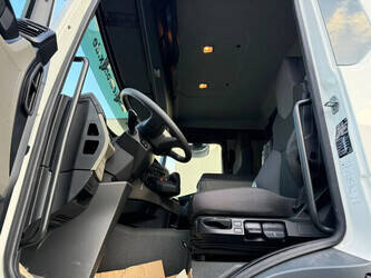 2025-man-tgs-33-440-1433239-46046755