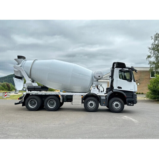 2024 مرسيدس بنز Arocs 4142-46047142