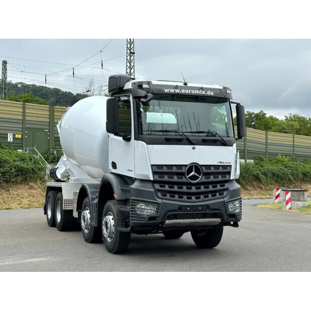 2024 مرسيدس بنز Arocs 4142-46047144