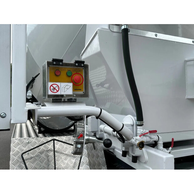 2024 مرسيدس بنز Arocs 4142-46047147