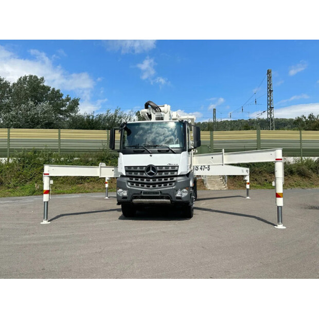 2025 Mercedes-Benz Arocs 4142-46047351