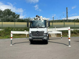 2025-mercedes-benz-arocs-4142-1433275-46047351