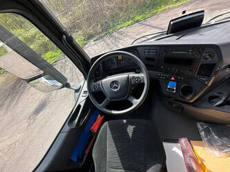 2025-mercedes-benz-arocs-4142-1433278-46047401