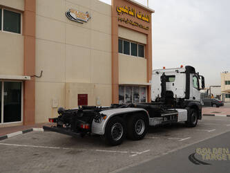 2017-mercedes-benz-arocs-2545-46053668