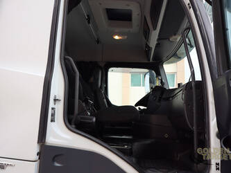 2017-mercedes-benz-arocs-2545-46053676